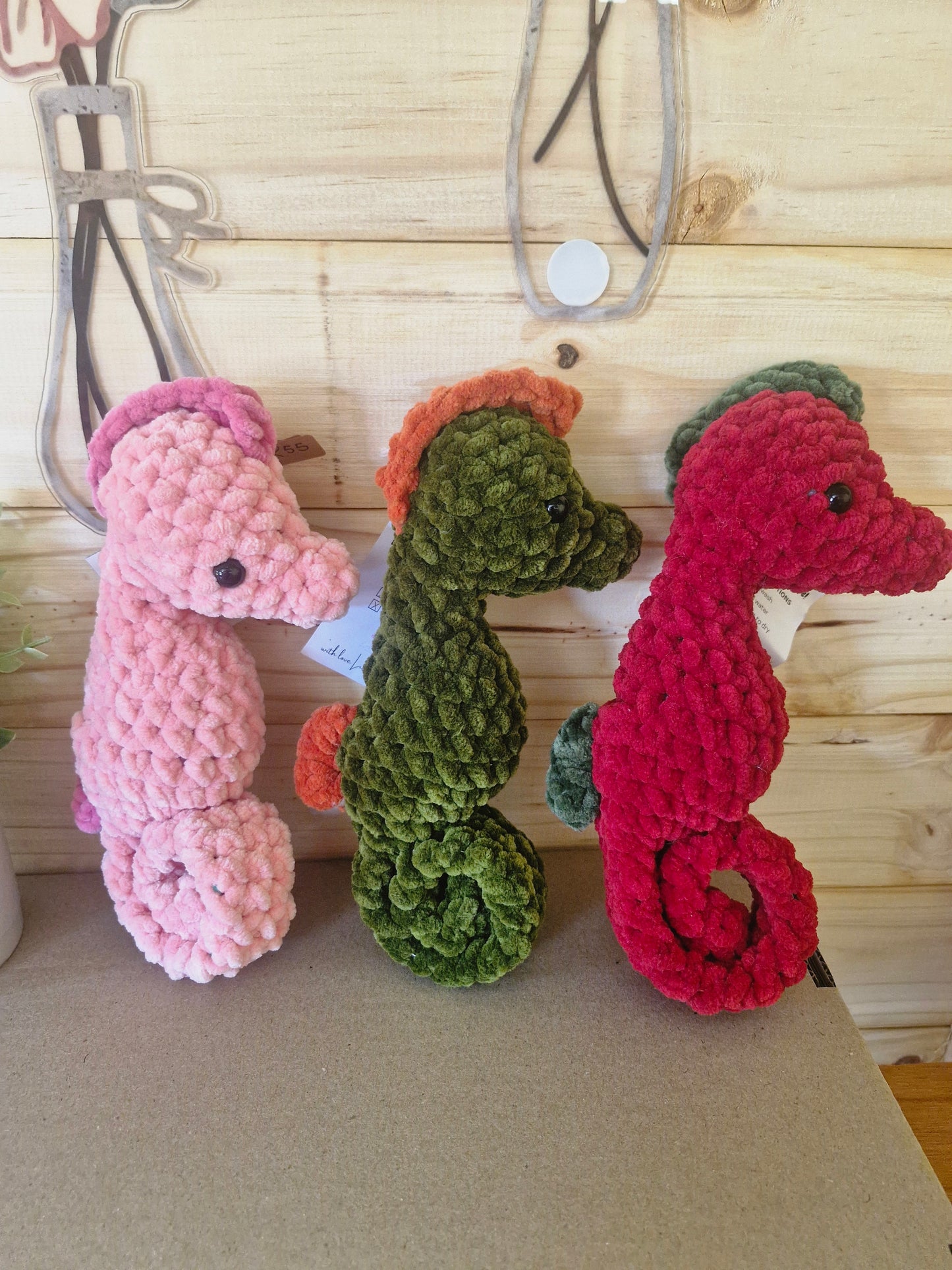 Amigurumi - Scoot the Seahorse: Finger Puppet (Green)
