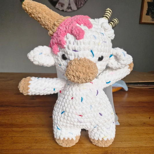 Amigurumi - "Sprinkles"  Ice-Cream Cow