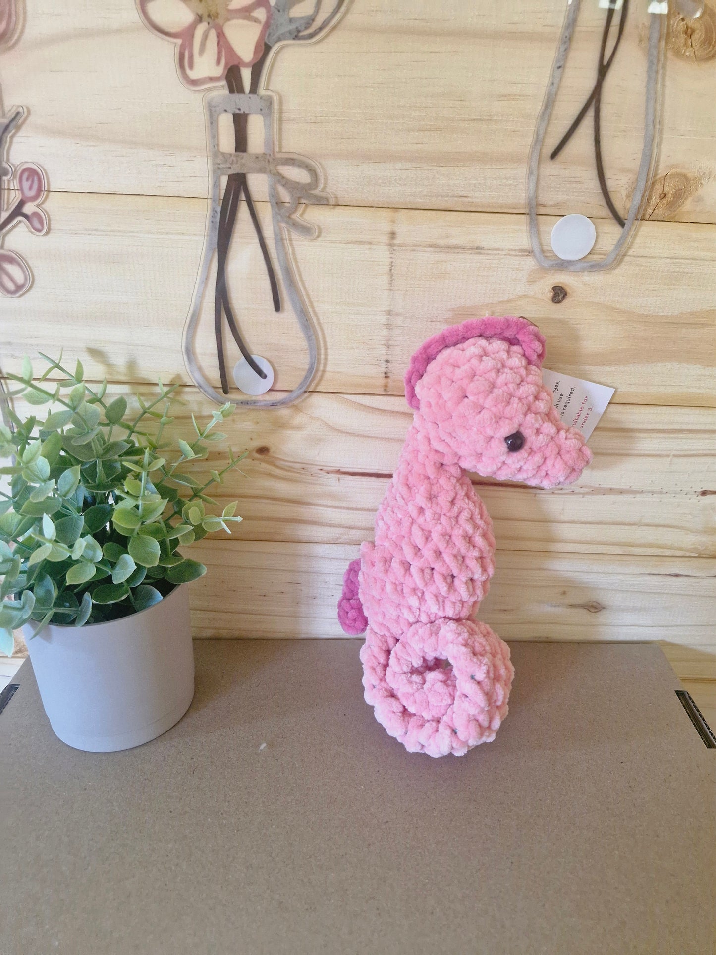 Amigurumi -  Scoot the Seahorse: Finger puppet (Pink)